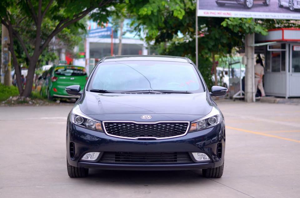 Kia Cerato 1.6 MT 2018 - Kia Cerato 1.6 MT 2018- 530tr, vay ngân hàng 90%+ nhanh gọn