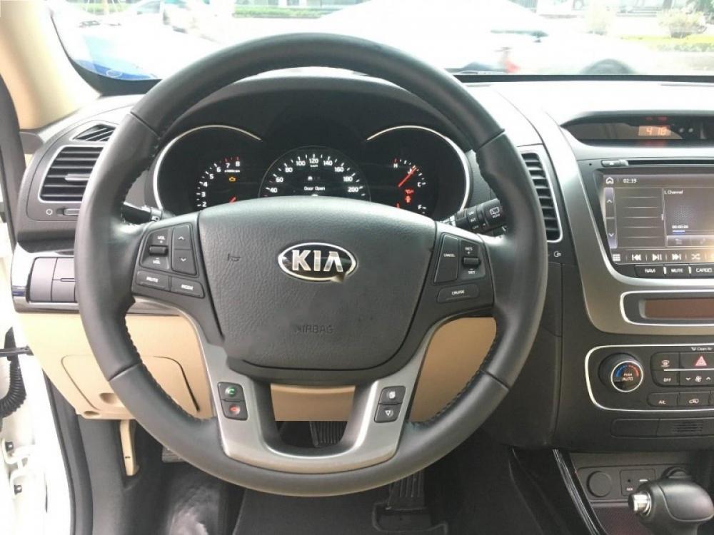 Kia Sorento 2.4L 2017 - Bán Kia Sorento 2.4L đời 2017, màu trắng số tự động 