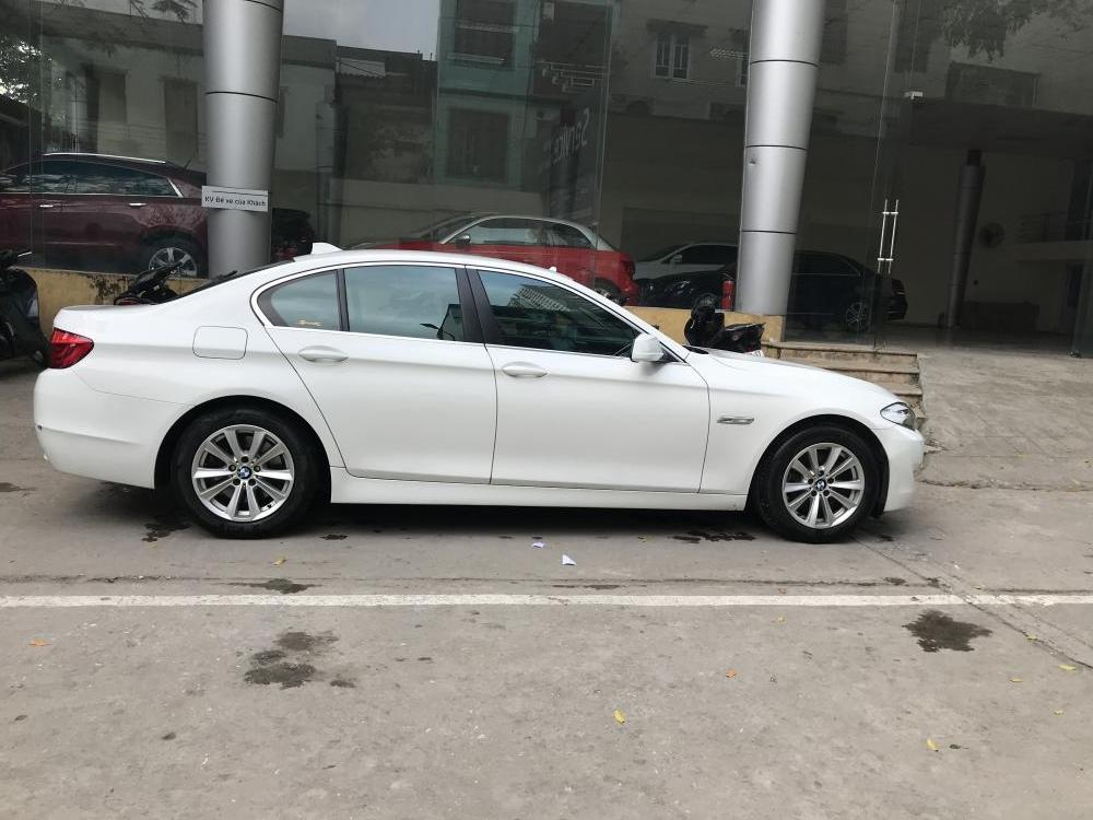 BMW 5 Series 523i 2011 - Bán ô tô BMW 5 Series sản xuất năm 2011, màu trắng, xe nhập