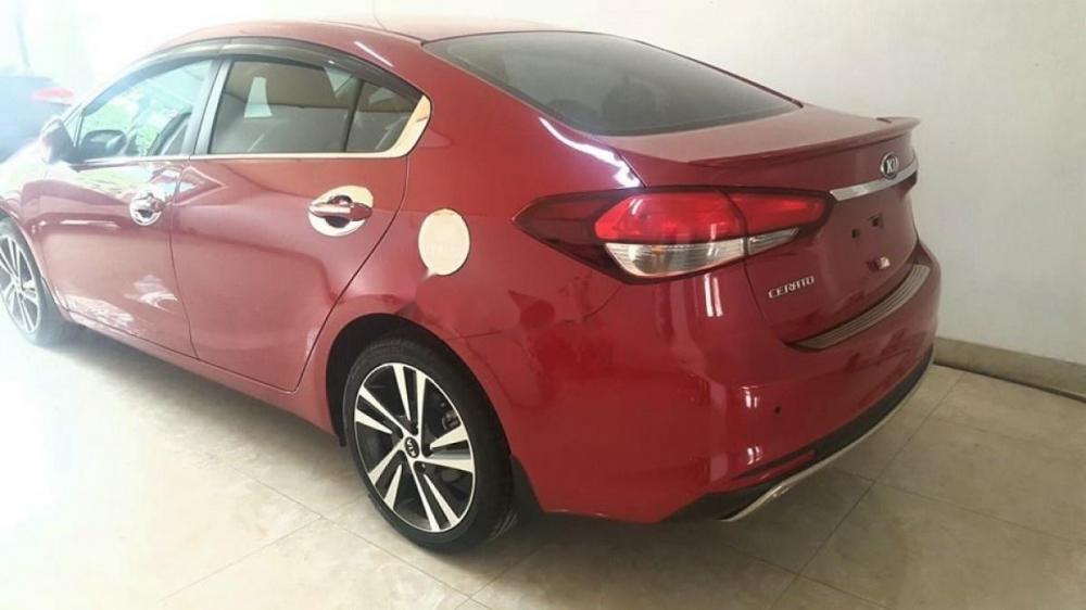 Kia Cerato   1.6 AT 2017 - Bán Kia Cerato 1.6 AT sản xuất năm 2017, màu đỏ, giá 625tr