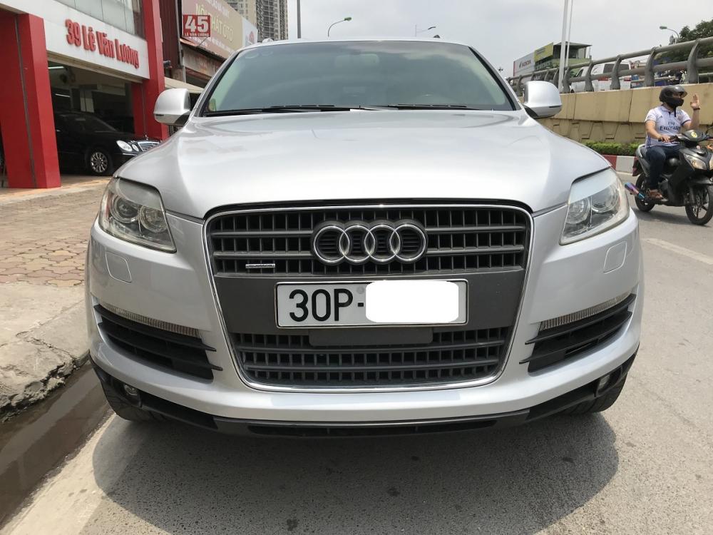 Audi Q7 3.6 2007 - Cần bán xe Audi Q7 3.6 sản xuất năm 2007, màu bạc, xe nhập, giá 665tr