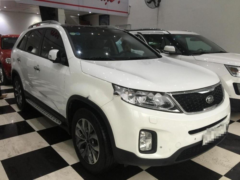 Kia Sorento GATH 2016 - Cần bán xe Kia Sorento GATH sản xuất năm 2016, màu trắng số tự động, giá 830tr