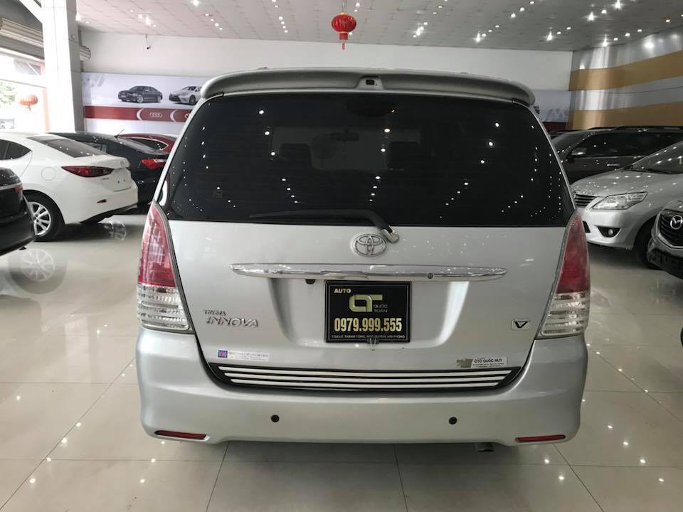 Toyota Innova 2.0AT 2008 - Cần bán xe Toyota Innova 2.0AT năm 2008, màu bạc số tự động, giá 419tr