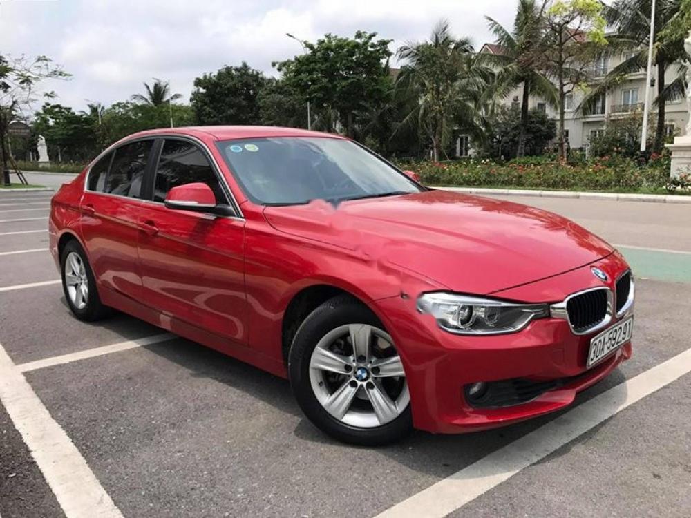 BMW 3 Series 320i 2014 - Bán ô tô BMW 3 Series 320i sản xuất 2014, màu đỏ, xe nhập