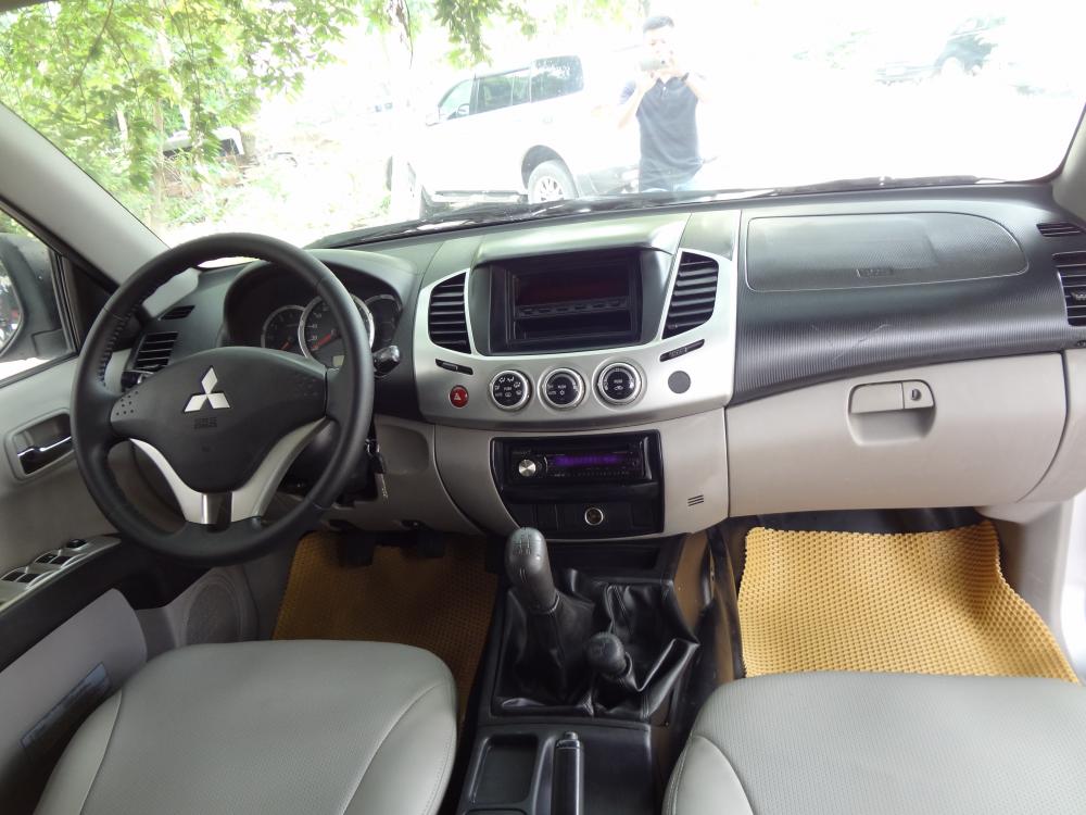 Mitsubishi Triton 4X4 MT  2013 - Bán xe Mitsubishi Triton sản xuất 2013 4x4 MT, nhập khẩu