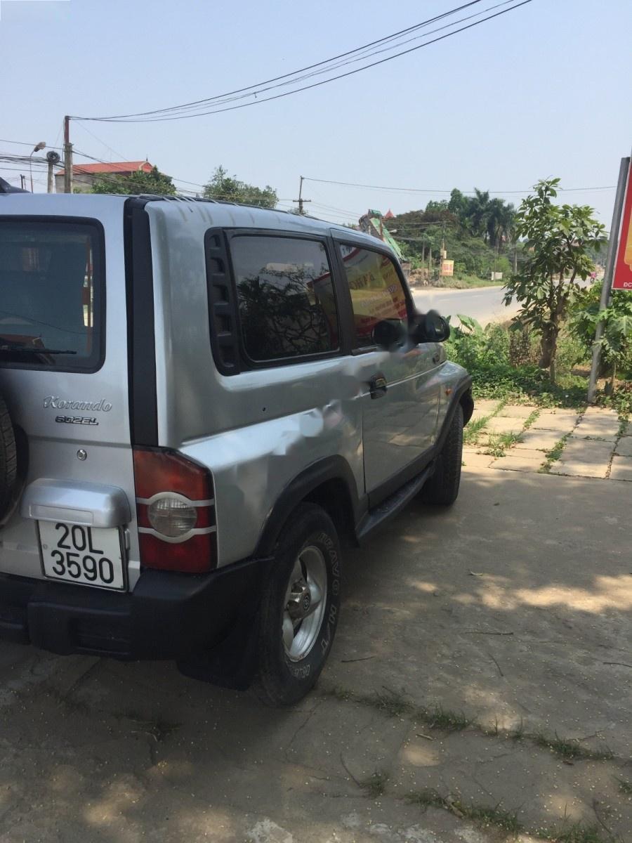 Ssangyong Korando 2001 - Bán Ssangyong Korando 2001, màu bạc, nhập khẩu, 115 triệu