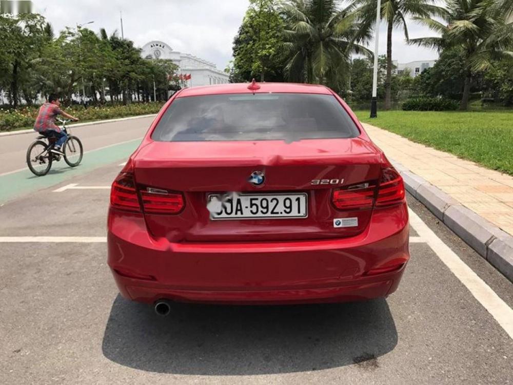 BMW 3 Series 320i 2014 - Bán ô tô BMW 3 Series 320i sản xuất 2014, màu đỏ, xe nhập