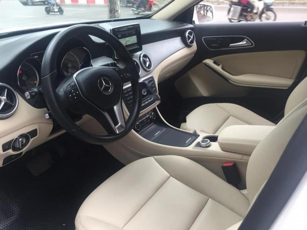 Mercedes-Benz GLA class 200 2015 - Cần bán gấp Mercedes GLA class 200 đời 2015, màu trắng, xe nhập