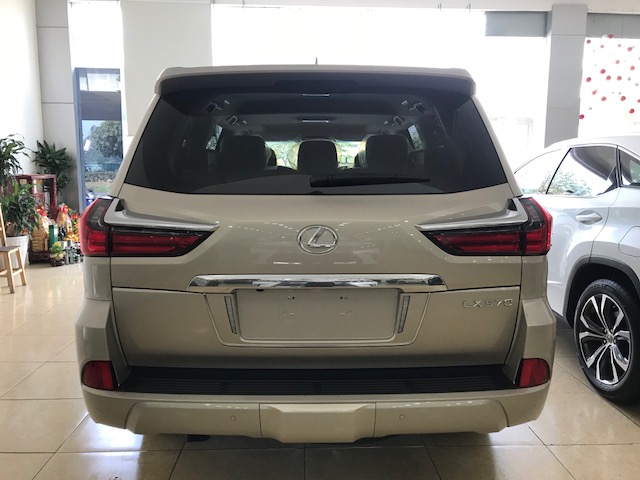 Lexus LX 570 2018 - Bán ô tô Lexus LX 570 2018, màu vàng, nhập khẩu nguyên chiếc từ Mỹ