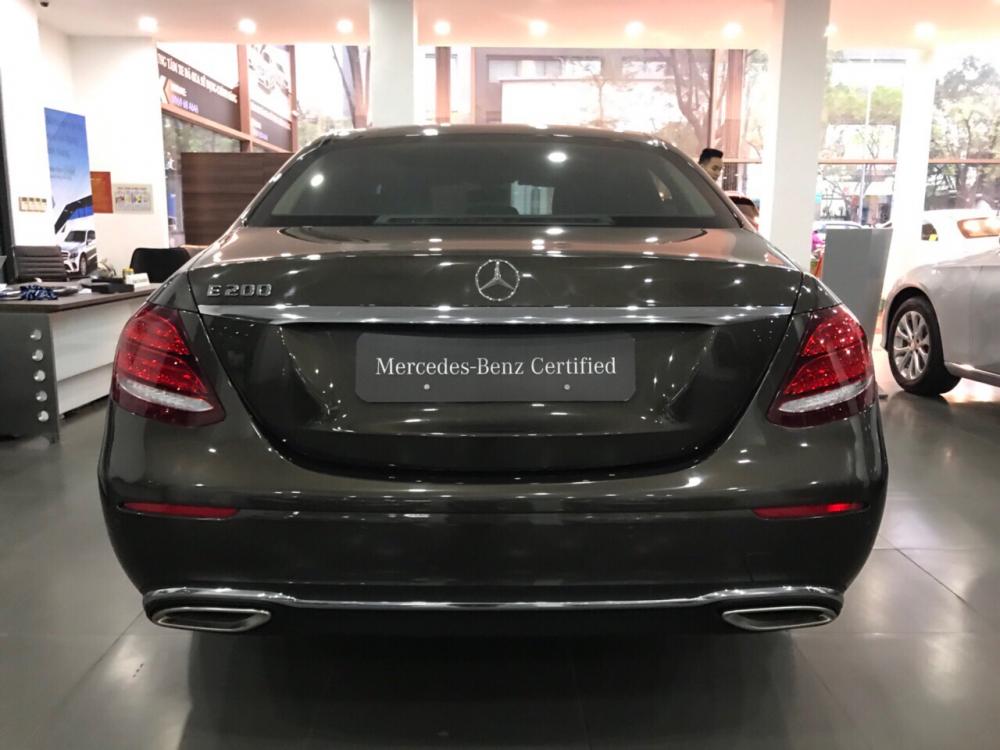 Mercedes-Benz C class E200 2017 - Bán xe Mercedes C200 lướt 2018 màu nâu, xanh, bạc, đen