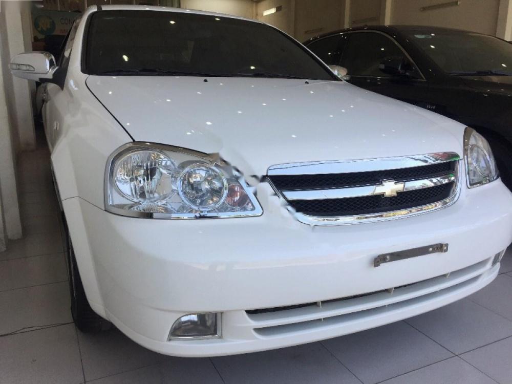Chevrolet Lacetti 1.6 2013 - Bán Chevrolet Lacetti 1.6 2013, màu trắng, giá chỉ 298 triệu