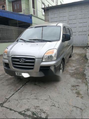 Hyundai Starex 2006 - Bán xe Hyundai Starex đời 2006, màu bạc, xe nhập số tự động, giá 245tr