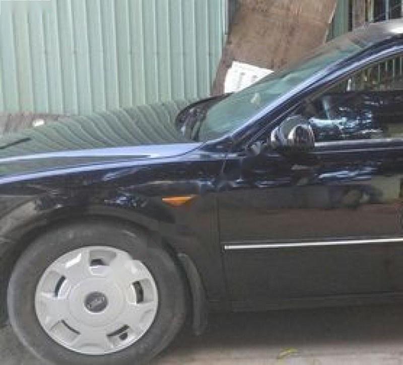 Ford Mondeo 2.0 AT 2004 - Cần bán Ford Mondeo 2.0 AT năm sản xuất 2004, màu đen chính chủ, giá chỉ 196 triệu