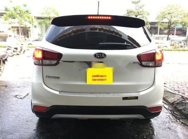 Kia Rondo   2.0 AT 2018 - Cần bán xe Kia Rondo 2.0 AT sản xuất năm 2018, màu trắng, giá tốt