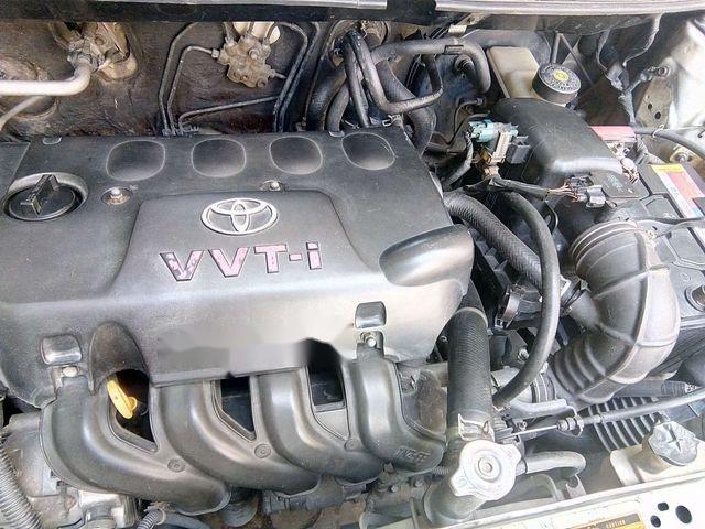 Toyota Vios 1.5 2004 - Bán Toyota Vios 1.5năm 2004, màu trắng chính chủ, 195 triệu