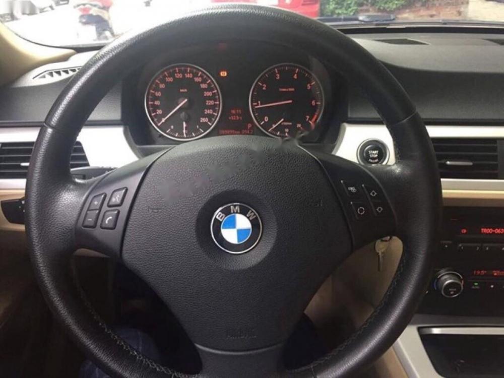 BMW 3 Series 320i 2009 - Chính chủ bán BMW 3 Series 320i đời 2009, màu trắng, xe nhập