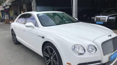 Bentley Continental 2014 - Bán Bentley Continental Flying Spur 6.0L đời 2014, màu trắng, xe nhập