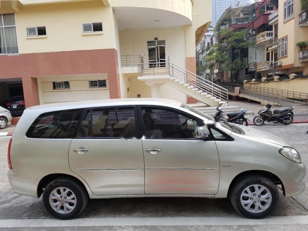 Toyota Innova G 2006 - Bán xe Toyota Innova G sản xuất năm 2006, màu bạc  