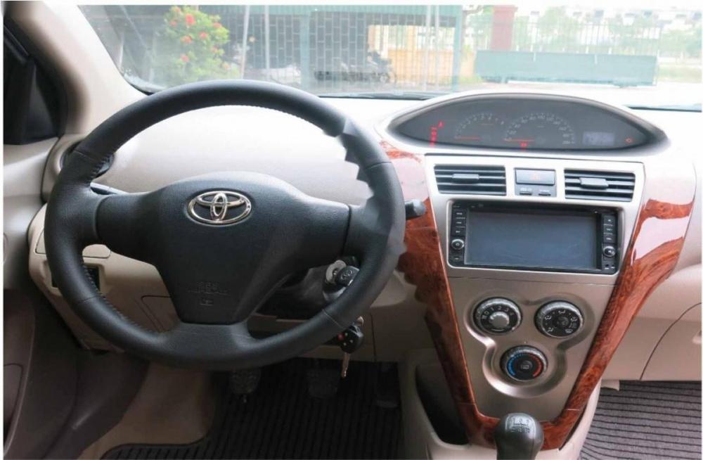 Toyota Vios 1.5E 2010 - Bán xe Toyota Vios 1.5E sản xuất năm 2010, màu bạc