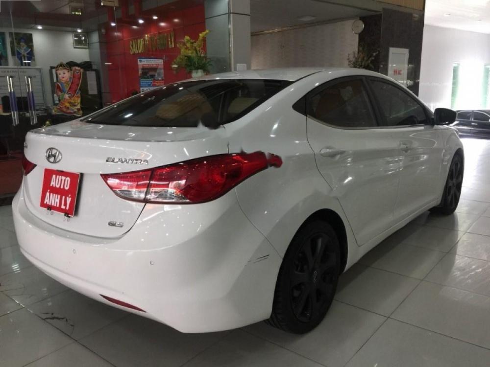 Hyundai Elantra 2011 - Salon bán Hyundai Elantra đời 2011, màu trắng, nhập khẩu