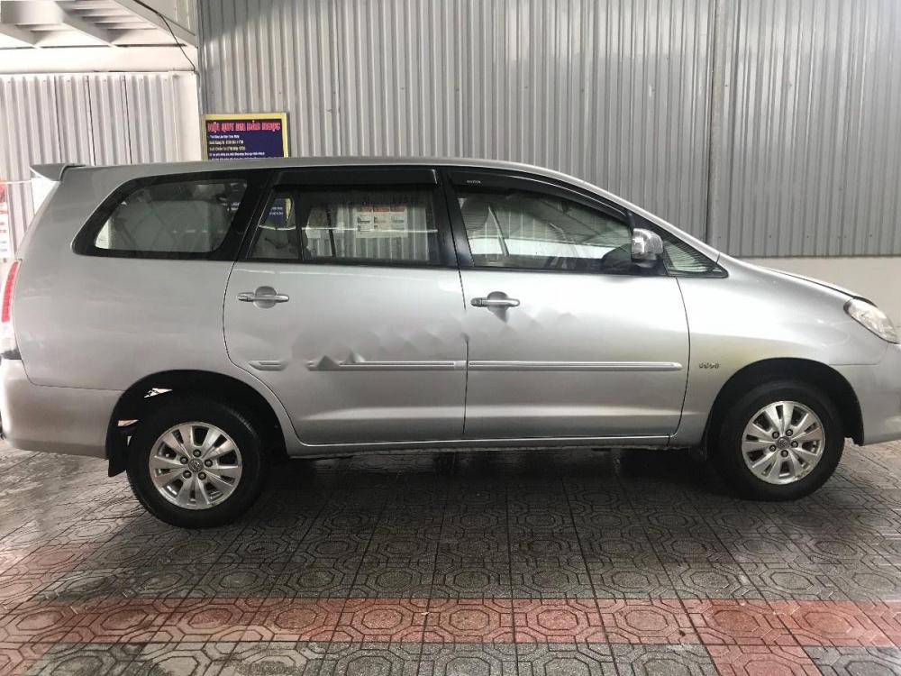 Toyota Innova 2008 - Chính chủ bán Toyota Innova đời 2008, màu bạc