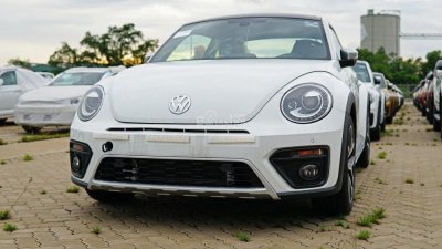 Volkswagen Beetle 2017 - Bán ô tô Volkswagen Beetle 2018, màu trắng, xe nhập