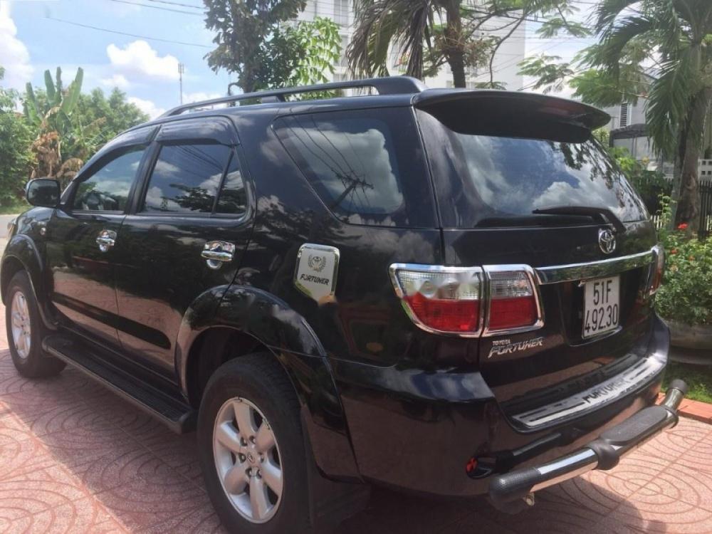 Toyota Fortuner V 2010 - Bán Toyota Fortuner V 2010, màu đen, xe nhập  