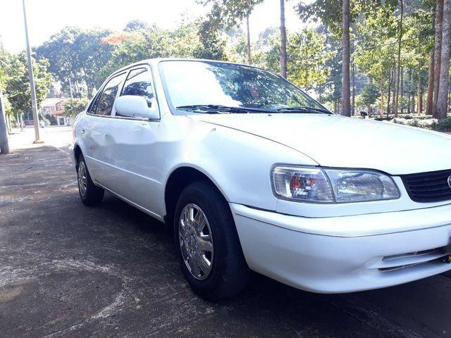 Toyota Corolla 2000 - Bán Toyota Corolla đời 2000, màu trắng  