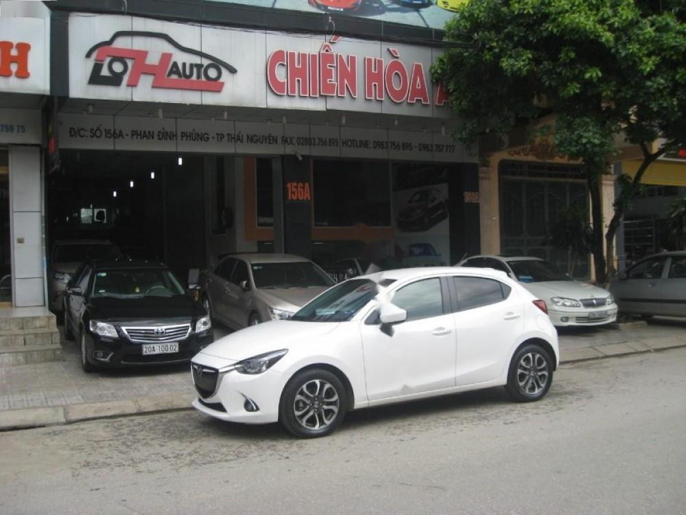 Mazda 2 2016 - Chiến Hòa Auto bán Mazda 2 năm sản xuất 2016, màu trắng, xe nhập