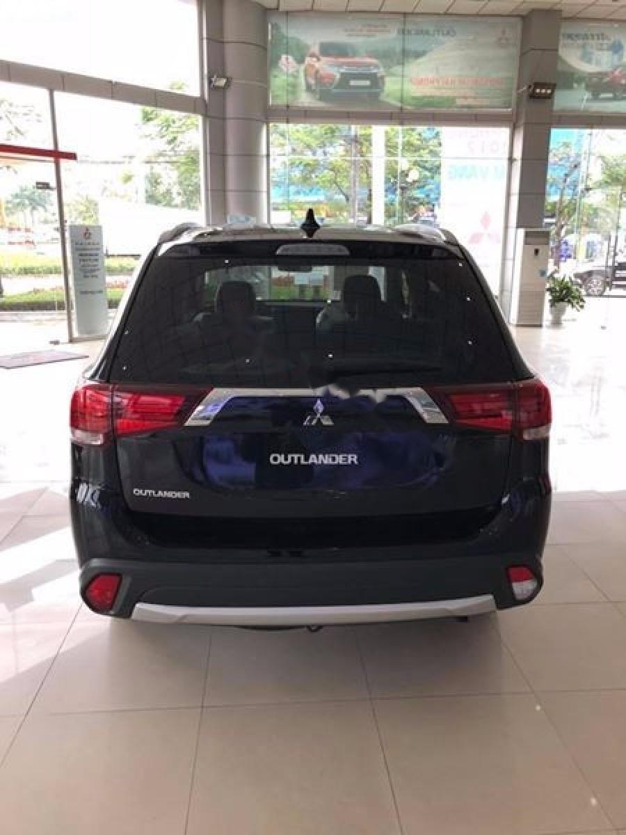 Mitsubishi Outlander 2.0 CVT 2018 - Bán Mitsubishi Outlander 2.0 CVT sản xuất 2018, màu đen