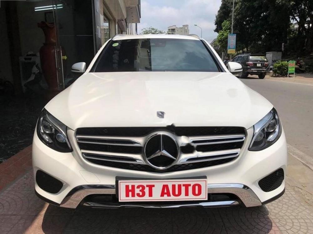 Mercedes-Benz Smart GLC 250 4Matic 2017 - Bán Mercedes GLC 250 4Matic năm sản xuất 2017, màu trắng