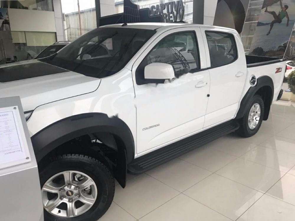 Chevrolet Colorado LT 2.5L 4x2 MT 2018 - Bán Chevrolet Colorado LT 2.5L 4x2 MT 2018, màu trắng, xe nhập 