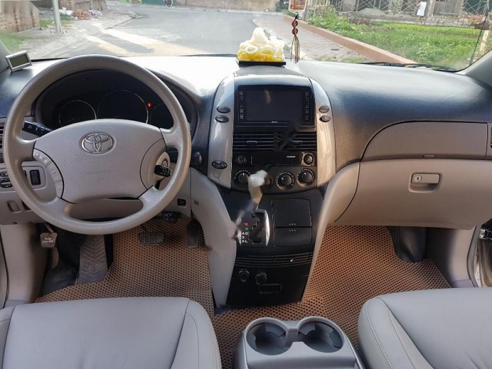 Toyota Sienna LE 3.5 2009 - Bán Toyota Sienna LE 3.5 năm 2009, màu bạc, nhập khẩu 