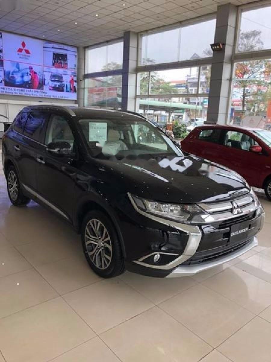 Mitsubishi Outlander 2.0 CVT 2018 - Bán Mitsubishi Outlander 2.0 CVT sản xuất 2018, màu đen