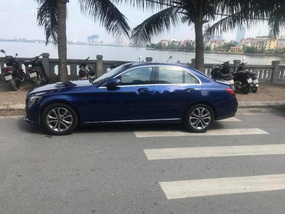 Mercedes-Benz C class C200 2017 - Bán Mercedes C200 sản xuất 2017, màu xanh lam