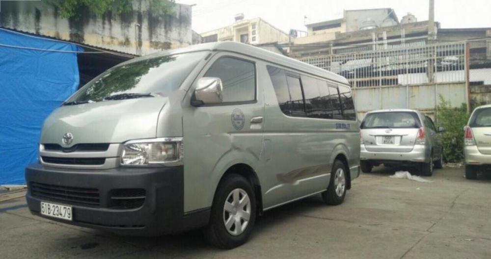 Toyota Hiace 2011 - Bán ô tô Toyota Hiace 2011, giá chỉ 328 triệu