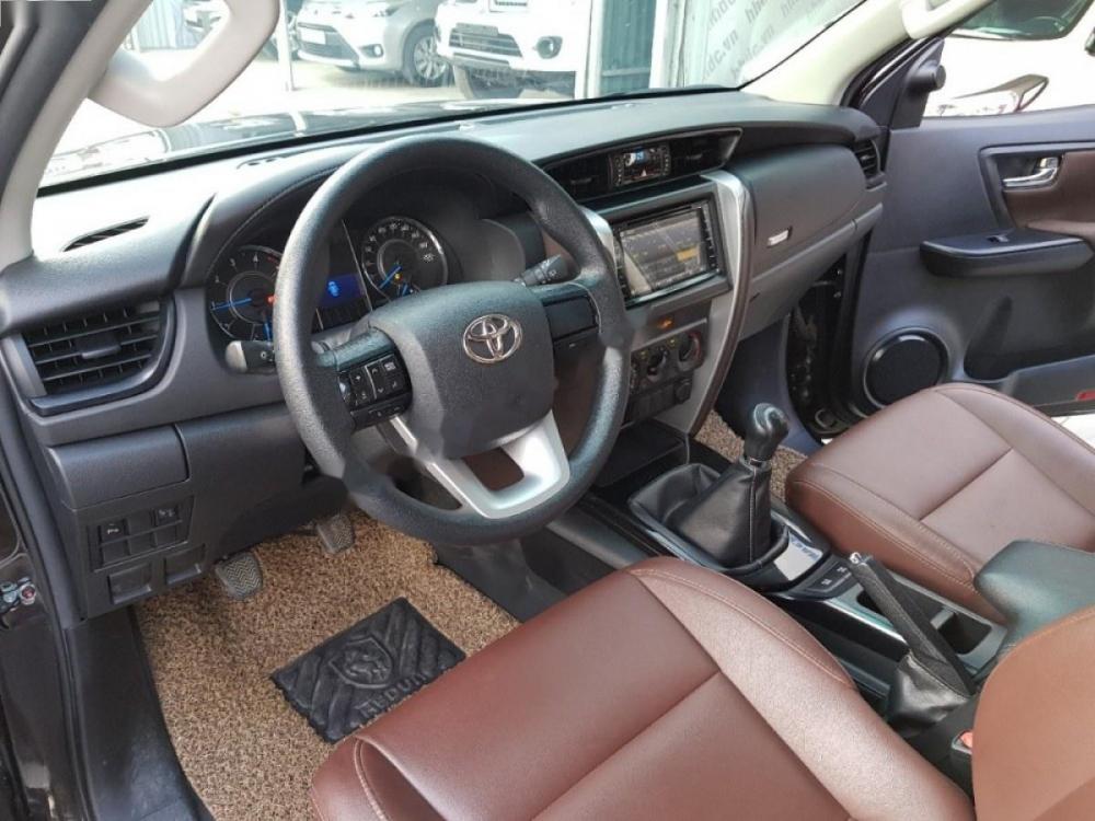 Toyota Fortuner G 2016 - Bán Toyota Fortuner G sản xuất năm 2016, màu nâu, nhập khẩu số sàn