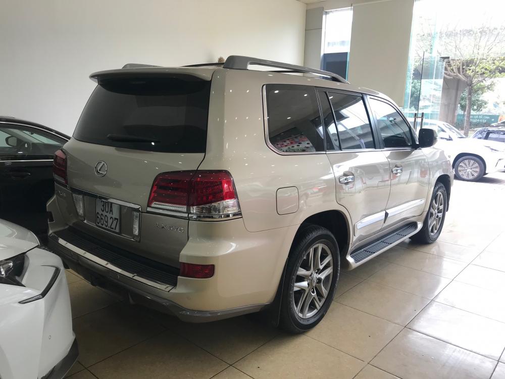 Lexus LX 570 2015 - Bán Lexus LX570 vàng cát xe sản xuất 2015, đăng ký 2015 tên tư nhân