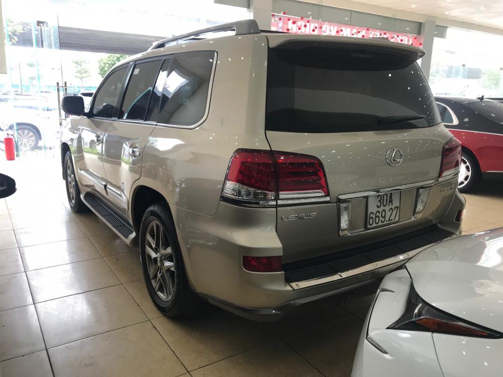 Lexus LX 570 2015 - Bán Lexus LX570 vàng cát xe sản xuất 2015, đăng ký 2015 tên tư nhân