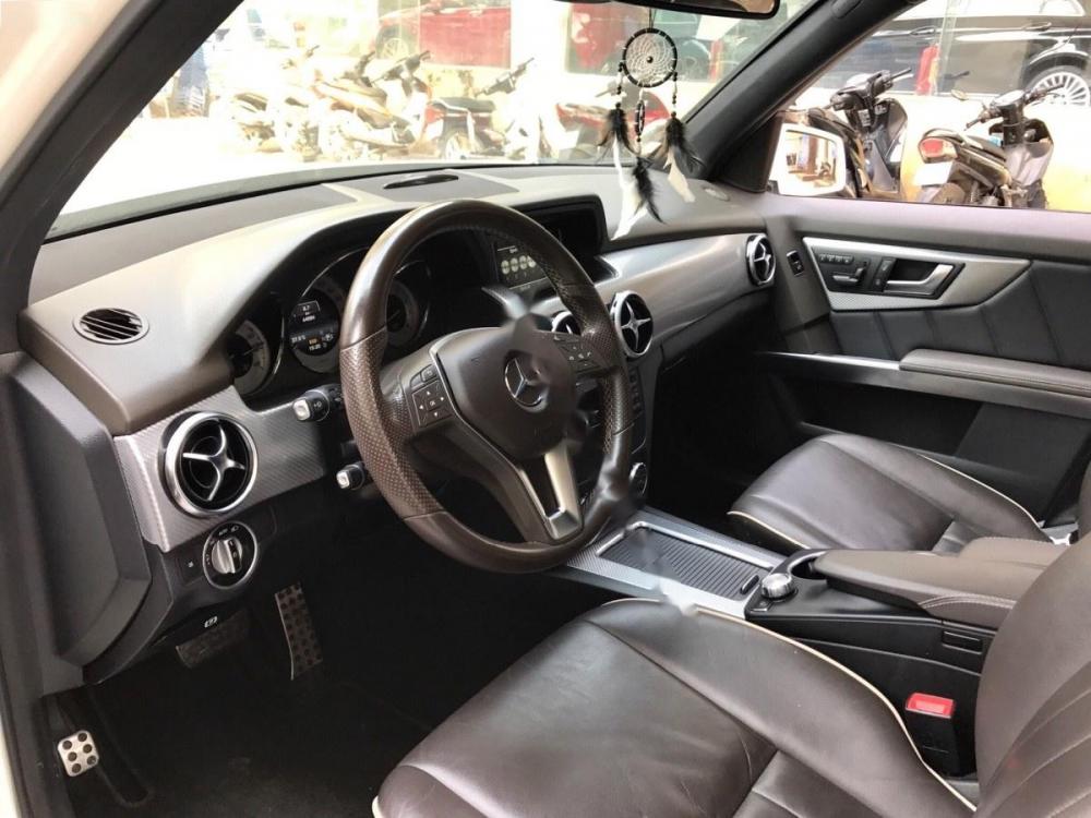 Mercedes-Benz GLK Class GLK250 AMG 4Matic 2015 - Cần bán gấp Mercedes GLK 250 AMG năm sản xuất 2015, màu trắng