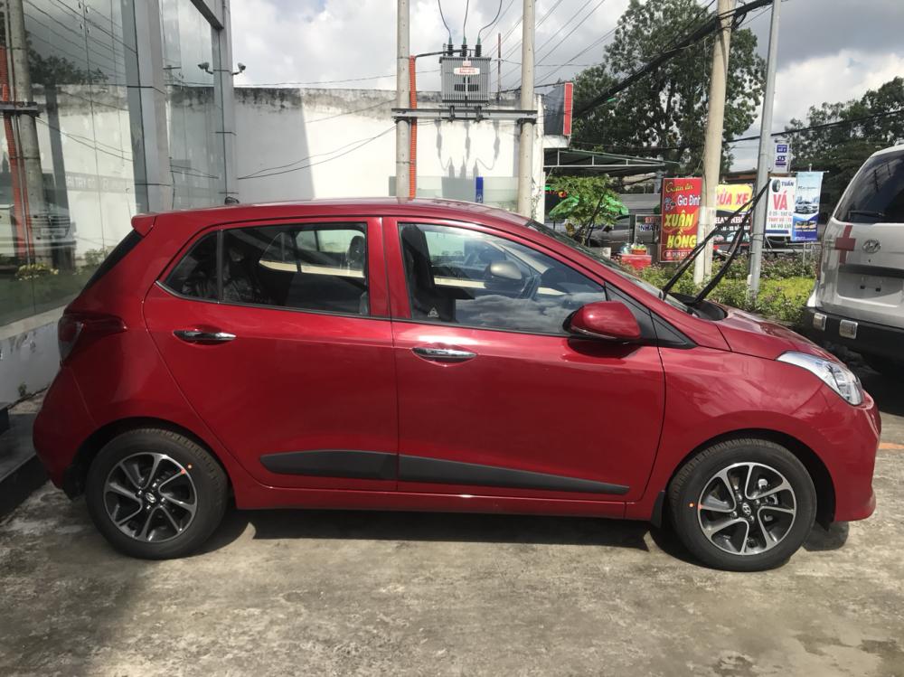 Hyundai Grand i10 1.2AT 2018 - Bán xe Hyundai Grand i10 sản xuất 2018 màu đỏ, 420 triệu