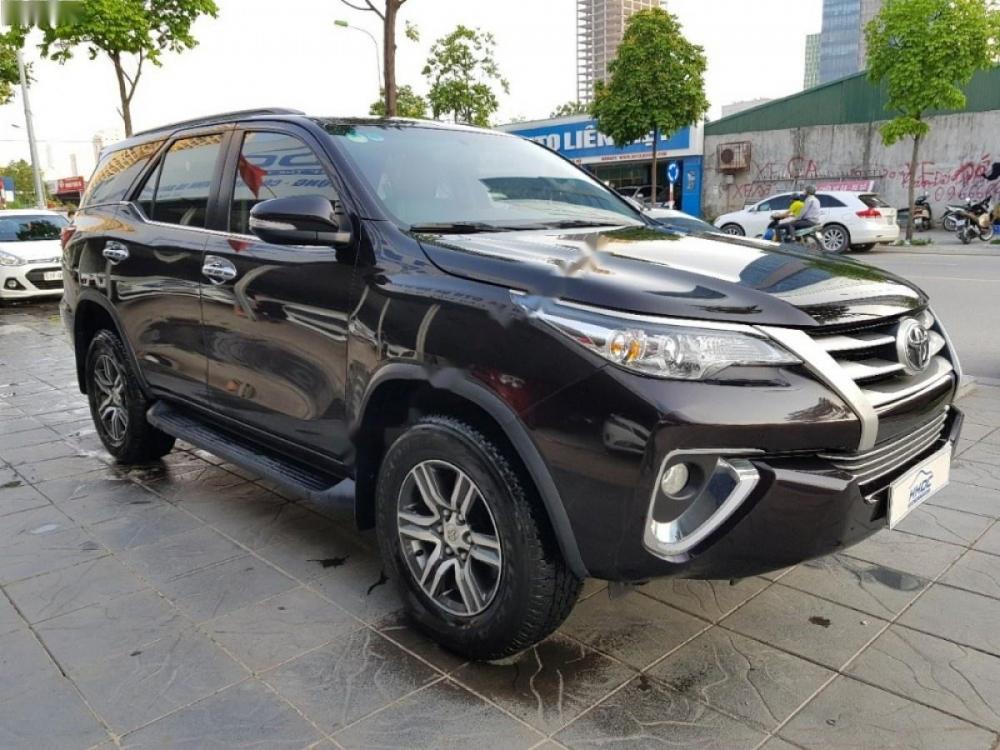 Toyota Fortuner G 2016 - Bán Toyota Fortuner G sản xuất năm 2016, màu nâu, nhập khẩu số sàn