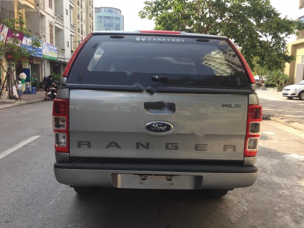 Ford Ranger XLS 2.2L 4x2 AT 2016 - Bán Ford Ranger XLS 2.2AT 4x2 sản xuất 2016, nhập khẩu nguyên chiếc chính chủ