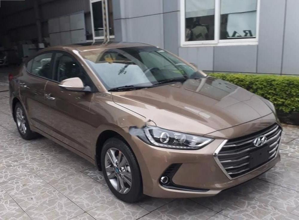 Hyundai Elantra 1.6 AT 2018 - Bán Hyundai Elantra 1.6 AT năm 2018