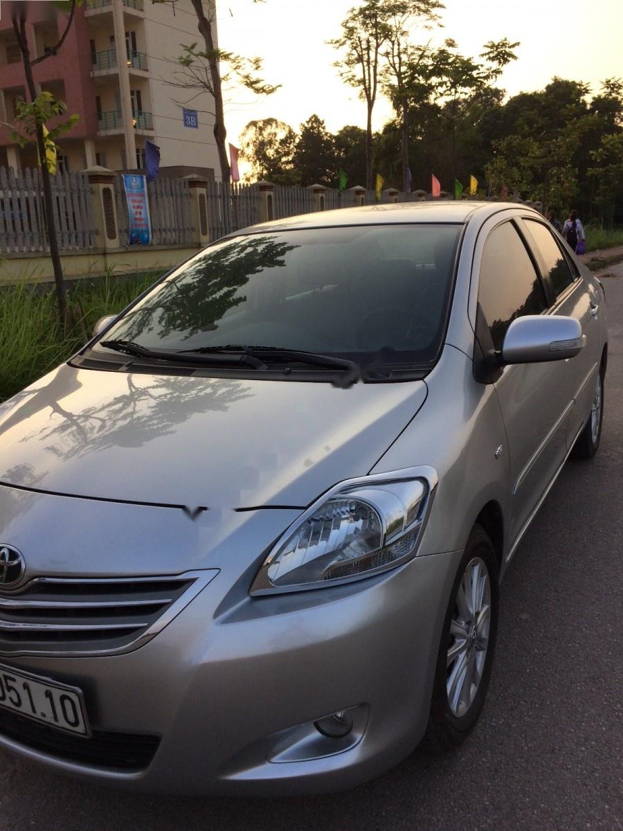 Toyota Vios 2010 - Bán Toyota Vios năm sản xuất 2010, màu bạc, giá tốt