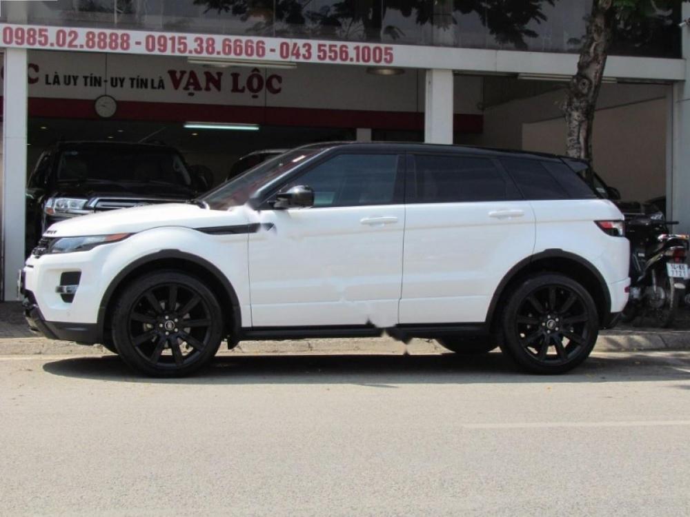 LandRover Range rover Evoque Dynamic 2014 - Bán xe LandRover Range Rover Evoque Dynamic đời 2014, màu trắng, nhập khẩu nguyên chiếc số tự động