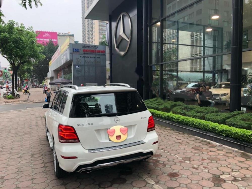 Mercedes-Benz GLK Class GLK250 AMG 4Matic 2015 - Cần bán gấp Mercedes GLK 250 AMG năm sản xuất 2015, màu trắng