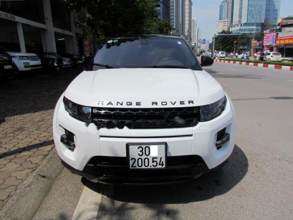 LandRover Range rover Evoque Dynamic 2014 - Bán xe LandRover Range Rover Evoque Dynamic đời 2014, màu trắng, nhập khẩu nguyên chiếc số tự động