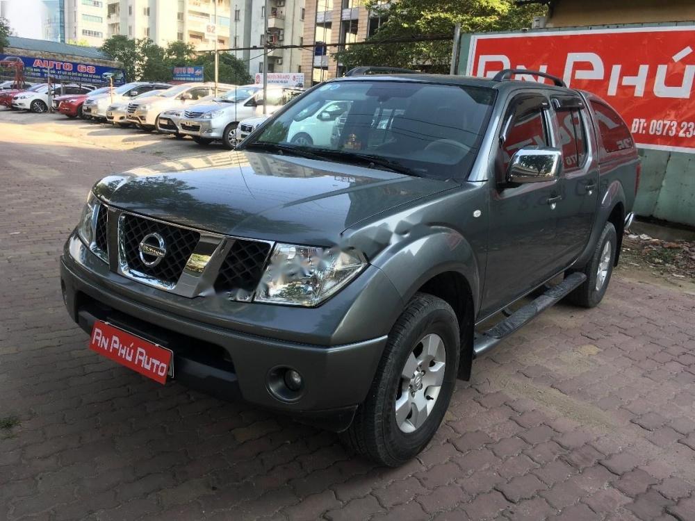 Nissan Navara LE 2.5MT 4WD 2012 - Bán ô tô Nissan Navara LE 4x4 năm sản xuất 2012, màu xám, nhập khẩu 