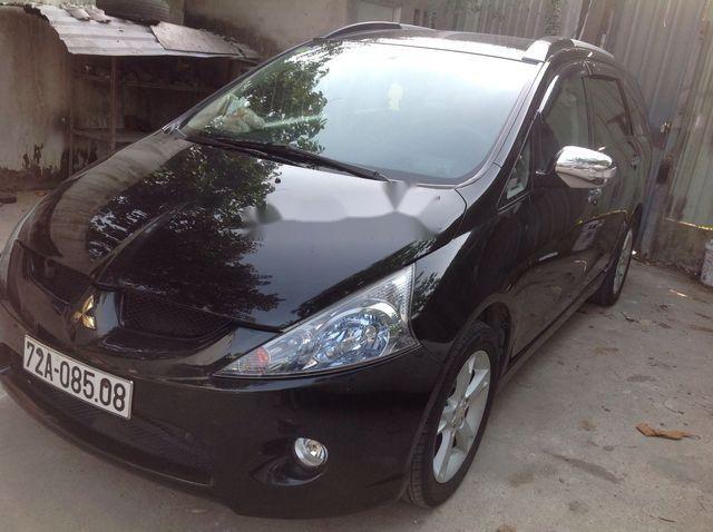 Mitsubishi Grandis 2009 - Bán Mitsubishi Grandis sản xuất năm 2009, màu đen còn mới, giá tốt